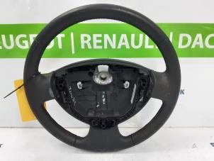 Gebruikte Stuurwiel Renault Twingo II (CN) 1.2 16V Quickshift 5 Prijs € 100,00 Margeregeling aangeboden door Snuverink Autodemontage