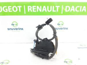 Gebruikte Deurslot Mechaniek 4Deurs links-voor Renault Clio V (RJAB) 1.0 TCe 90 12V Prijs € 40,00 Margeregeling aangeboden door Snuverink Autodemontage