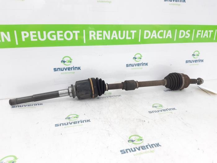 Gebruikte Steekas rechts-voor Mitsubishi Outlander (GF/GG) 2.0 16V 4x4 Prijs € 224,99 Margeregeling aangeboden door Snuverink Autodemontage