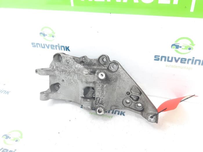Gebruikte Dynamosteun boven Citroen C3 (SC) 1.4 Prijs € 34,98 Margeregeling aangeboden door Snuverink Autodemontage