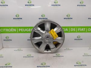 Gebruikte Velg Renault Laguna III Estate (KT) 1.5 dCi 110 FAP Prijs € 100,00 Margeregeling aangeboden door Snuverink Autodemontage