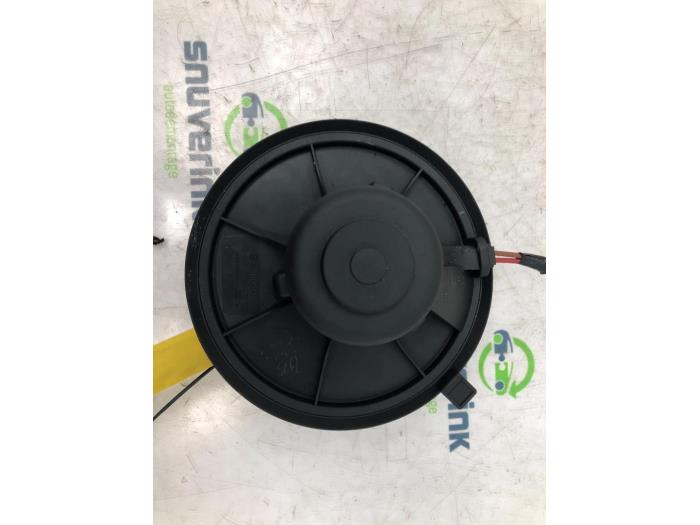 Kachel Ventilatiemotor van een Renault Twingo (C06) 1.2 1999