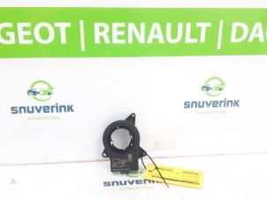 Gebruikte Gier sensor Renault Clio IV Estate/Grandtour (7R) 0.9 Energy TCE 90 12V Prijs € 20,00 Margeregeling aangeboden door Snuverink Autodemontage
