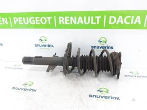 Gebruikte Voorpoot links Renault Megane IV Estate (RFBK) 1.3 TCE 160 16V Prijs op aanvraag aangeboden door Snuverink Autodemontage