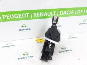 Gebruikte Selectiehendel automaat Renault Megane IV Estate (RFBK) 1.3 TCE 160 16V Prijs € 80,00 Margeregeling aangeboden door Snuverink Autodemontage