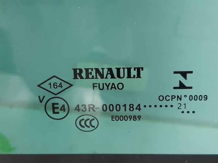 Portierruit 4Deurs rechts-achter van een Renault Megane IV Estate (RFBK) 1.3 TCE 160 16V 2021