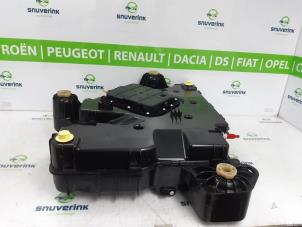 Gereviseerde Tank adblue Peugeot Expert (VA/VB/VE/VF/VY) 2.0 Blue HDi 120 16V Prijs € 1.089,00 Inclusief btw aangeboden door Snuverink Autodemontage