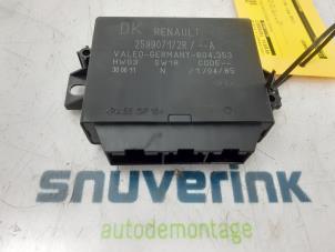 Gebruikte PDC Module Renault Scénic III (JZ) 1.5 dCi 110 Prijs € 35,00 Margeregeling aangeboden door Snuverink Autodemontage