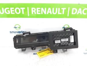 Gebruikte Instrumentenpaneel Renault Scénic III (JZ) 1.5 dCi 110 Prijs € 90,00 Margeregeling aangeboden door Snuverink Autodemontage