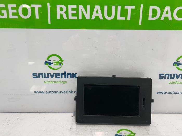 Gebruikte Display Interieur Renault Scénic III (JZ) 1.5 dCi 110 Prijs € 95,00 Margeregeling aangeboden door Snuverink Autodemontage