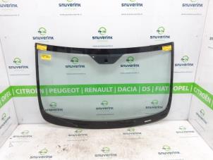 Gebruikte Voorruit Fiat Doblo Cargo (263) 1.3 D Multijet Prijs op aanvraag aangeboden door Snuverink Autodemontage