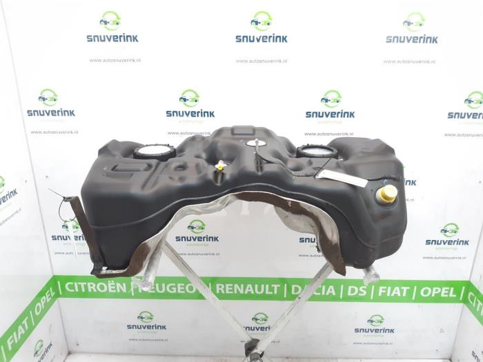 Tank van een Nissan Qashqai (J11) 1.2 DIG-T 16V 2017