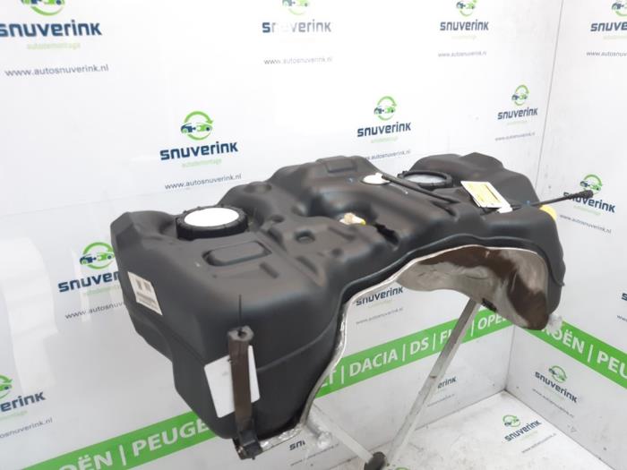 Tank van een Nissan Qashqai (J11) 1.2 DIG-T 16V 2017