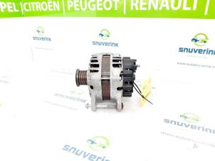 Gebruikte Dynamo Renault Captur (2R) 1.2 TCE 16V EDC Prijs € 64,98 Margeregeling aangeboden door Snuverink Autodemontage