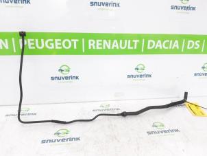 Gebruikte Slang (diversen) Renault Captur (2R) 1.2 TCE 16V EDC Prijs € 25,00 Margeregeling aangeboden door Snuverink Autodemontage