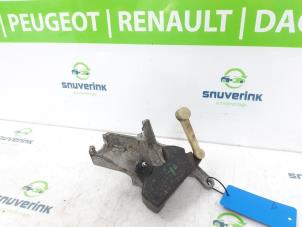 Gebruikte Schakelmechaniek Peugeot 307 SW (3H) 1.6 16V Prijs € 85,00 Margeregeling aangeboden door Snuverink Autodemontage