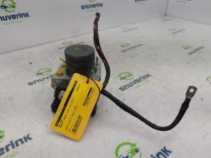 Gebruikte ABS Pomp Renault Kangoo Express (FW) 1.5 dCi 75 FAP Prijs € 163,34 Inclusief btw aangeboden door Snuverink Autodemontage