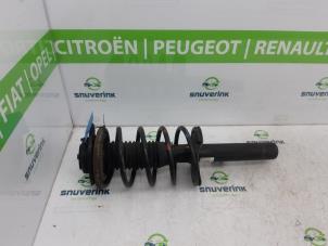 Gebruikte Veerpoot rechts-voor Peugeot 306 (7D) 1.6 Prijs € 30,00 Margeregeling aangeboden door Snuverink Autodemontage