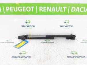 Gebruikte Set Gasdempers Achterklep Peugeot 5008 I (0A/0E) 1.6 HDiF 16V Prijs op aanvraag aangeboden door Snuverink Autodemontage