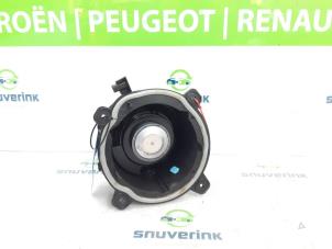 Gebruikte Speaker Peugeot 5008 I (0A/0E) 1.6 HDiF 16V Prijs € 30,00 Margeregeling aangeboden door Snuverink Autodemontage