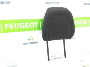 Gebruikte Hoofdsteun Peugeot 2008 (UD/UK/UR/US/UX) 1.2 VTi 12V PureTech 100 Prijs € 70,18 Inclusief btw aangeboden door Snuverink Autodemontage