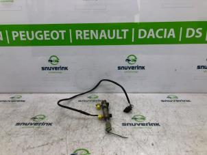 Gebruikte Cabriodak cilinder Renault Megane (EA) 1.6i Prijs op aanvraag aangeboden door Snuverink Autodemontage