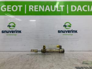 Gebruikte Cabriodak cilinder Renault Megane (EA) 1.6i Prijs op aanvraag aangeboden door Snuverink Autodemontage