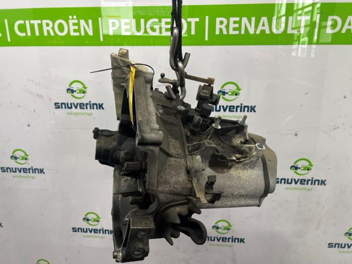 Gebruikte Versnellingsbak Citroen C4 Berline (LC) 1.4 16V Prijs € 400,00 Margeregeling aangeboden door Snuverink Autodemontage