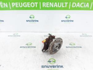 Gebruikte Fusee rechts-achter Peugeot 2008 (UD/UK/UR/US/UX) 1.2 VTi 12V PureTech 100 Prijs € 87,12 Inclusief btw aangeboden door Snuverink Autodemontage