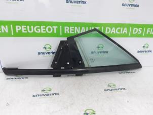 Gebruikte Driehoeks Ruit links-voor Peugeot 306 (7D) 1.6 Prijs op aanvraag aangeboden door Snuverink Autodemontage