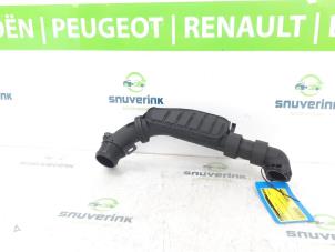 Gebruikte Intercooler Slang Peugeot 2008 (CU) 1.2 12V e-THP PureTech 110 Prijs € 40,00 Margeregeling aangeboden door Snuverink Autodemontage