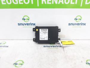 Gebruikte Module Telefoon Volvo XC90 II 2.0 T8 16V Twin Engine AWD Prijs € 424,98 Margeregeling aangeboden door Snuverink Autodemontage