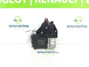 Gebruikte Motor electrisch raam Volvo XC90 II 2.0 T8 16V Twin Engine AWD Prijs € 34,98 Margeregeling aangeboden door Snuverink Autodemontage