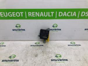 Gebruikte Airbag Module Renault Captur (2R) 1.2 TCE 16V EDC Prijs € 115,00 Margeregeling aangeboden door Snuverink Autodemontage