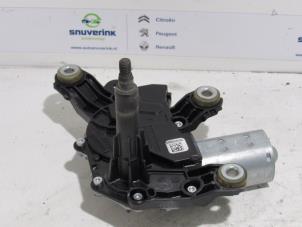 Gebruikte Ruitenwissermotor achter Renault Captur (2R) 1.2 TCE 16V EDC Prijs € 70,00 Margeregeling aangeboden door Snuverink Autodemontage