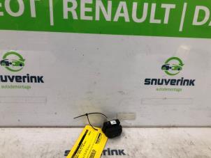 Gebruikte Tempomaat Bediening Renault Captur (2R) 1.2 TCE 16V EDC Prijs € 15,00 Margeregeling aangeboden door Snuverink Autodemontage