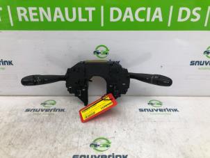 Gebruikte Licht + Raw Schakelaar Citroen C5 III Berline (RD) 2.0 16V Prijs € 80,99 Margeregeling aangeboden door Snuverink Autodemontage
