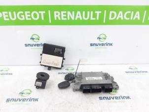 Gebruikte Computer Motormanagement Renault Twingo II (CN) 1.2 16V Prijs € 149,98 Margeregeling aangeboden door Snuverink Autodemontage