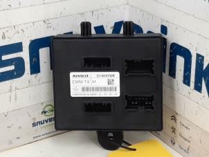 Gebruikte Computer Body Control Renault Clio IV (5R) 1.5 Energy dCi 90 FAP Prijs € 63,00 Margeregeling aangeboden door Snuverink Autodemontage