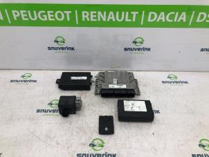 Gebruikte Computer Motormanagement Renault Captur (2R) 1.2 TCE 16V EDC Prijs € 290,00 Margeregeling aangeboden door Snuverink Autodemontage