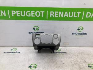 Gebruikte Dashboard deel Peugeot 308 SW (4E/H) 1.6 VTI 16V Prijs € 30,00 Margeregeling aangeboden door Snuverink Autodemontage