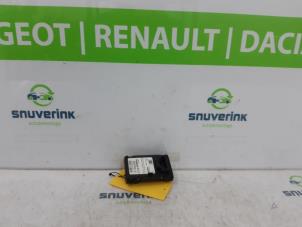 Gebruikte Kaartlezer (slot) Renault Scénic II (JM) 2.0 16V Prijs € 40,00 Margeregeling aangeboden door Snuverink Autodemontage