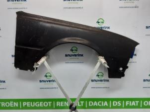 Nieuwe Scherm rechts-voor Peugeot 505 Prijs € 245,01 Inclusief btw aangeboden door Snuverink Autodemontage