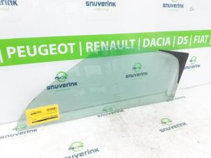 Gebruikte Driehoeks Ruit links-voor Renault Master IV (MA/MB/MC/MD/MH/MF/MG/MH) 2.3 dCi 16V Prijs € 181,50 Inclusief btw aangeboden door Snuverink Autodemontage