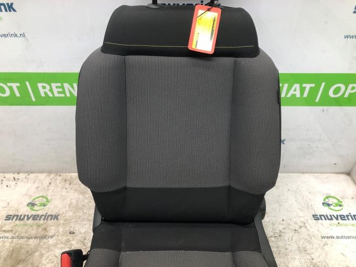 Voorstoel links van een Citroën C3 (SX/SW) 1.2 12V e-THP PureTech 110 2019