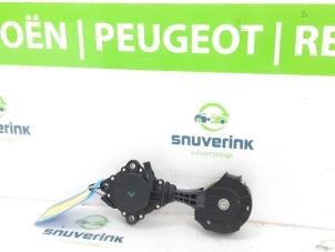 Gebruikte Poelie Waterpomp Citroen DS3 (SA) 1.6 VTi 120 16V Prijs € 40,00 Margeregeling aangeboden door Snuverink Autodemontage