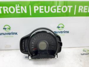 Gebruikte Instrumentenpaneel Peugeot 108 1.0 12V VVT-i Prijs € 100,00 Margeregeling aangeboden door Snuverink Autodemontage