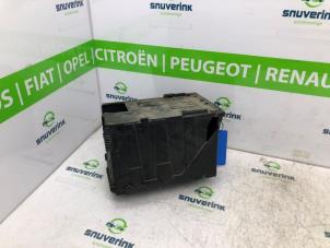 Gebruikte Accubak Peugeot Partner (GC/GF/GG/GJ/GK) 1.6 HDI 75 Phase 1 Prijs € 38,12 Inclusief btw aangeboden door Snuverink Autodemontage