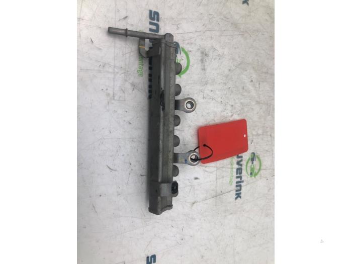 Gebruikte Injector brug Citroen C1 1.0 12V VVT-i Prijs € 69,99 Margeregeling aangeboden door Snuverink Autodemontage
