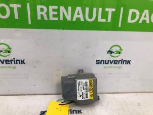 Gebruikte Module Airbag Renault Twingo II (CN) 1.2 16V Prijs € 70,00 Margeregeling aangeboden door Snuverink Autodemontage